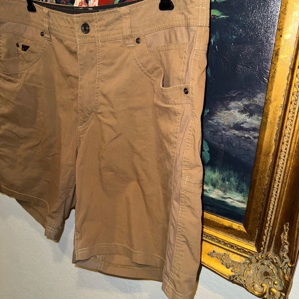 KUHL Tan Cargo Men’s Casual Hiking Outdoors Gorpcore Shorts Pockets Size 38